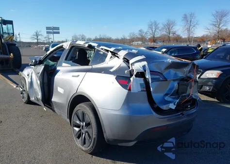 2024 Tesla Model Y Long Range Dual Motor All-Wheel Drive from USA, damaged, VIN 7SAYGAEE3RF212921